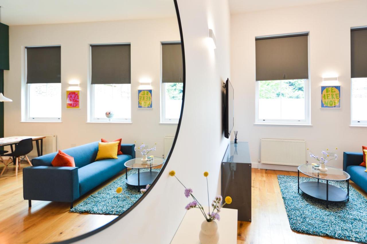 Spacious West Hampstead Apartment With Mezzanine Bedroom By Concept Apartments 伦敦 外观 照片