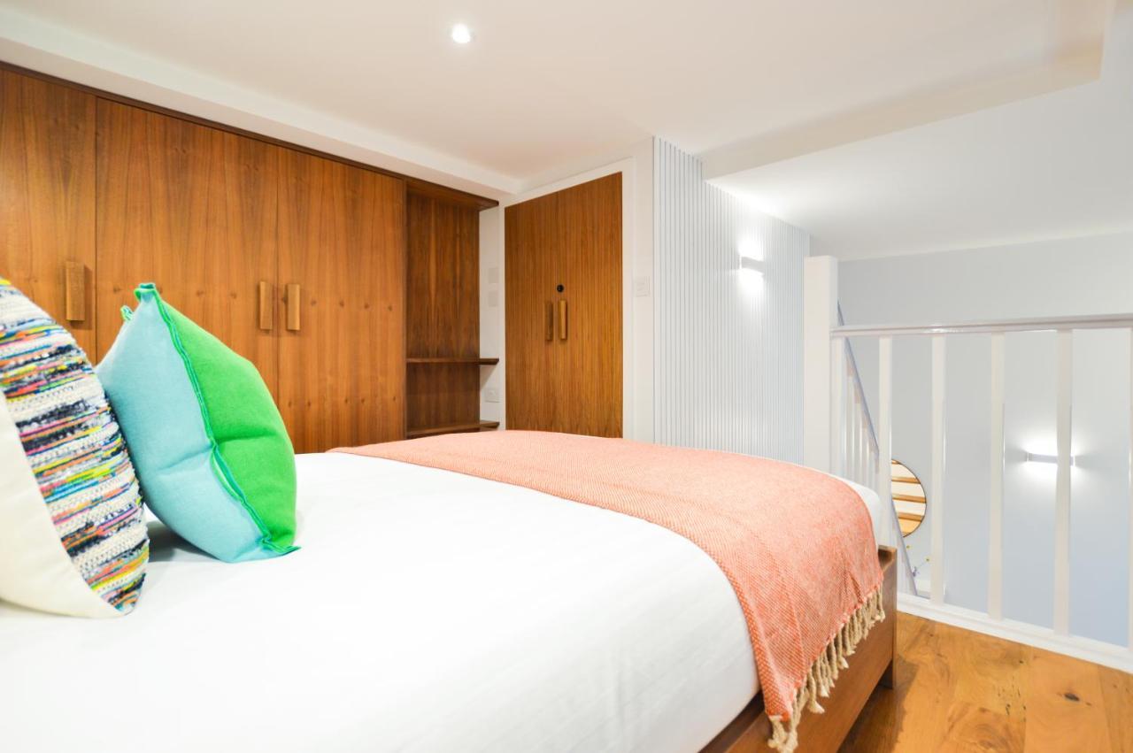 Spacious West Hampstead Apartment With Mezzanine Bedroom By Concept Apartments 伦敦 外观 照片