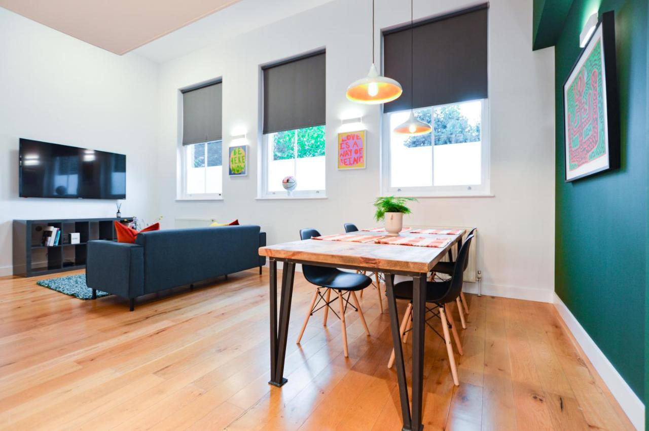 Spacious West Hampstead Apartment With Mezzanine Bedroom By Concept Apartments 伦敦 外观 照片